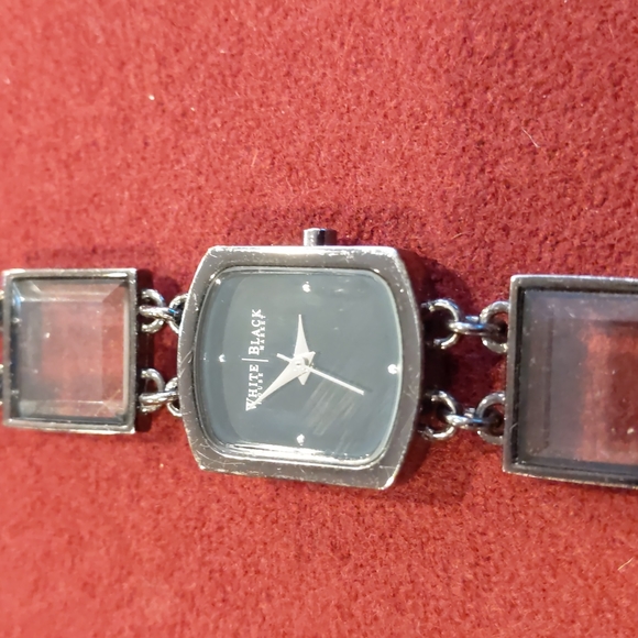 Ladies Watch - Fashion Jewelry - White House Black Market - Jeweled Bracelet - Picture 5 of 7